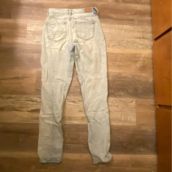 Light wash Mom jeans - Picture 5 of 5